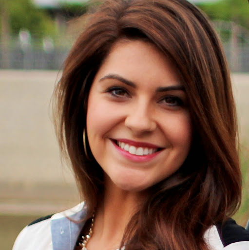 Rebecca Bradley Photo 28