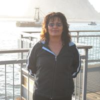 Julia Larson Photo 13