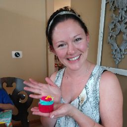 Jennifer Hanson Photo 13