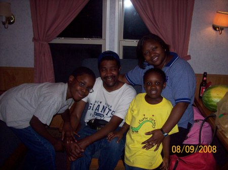 Renee Armstrong Photo 32