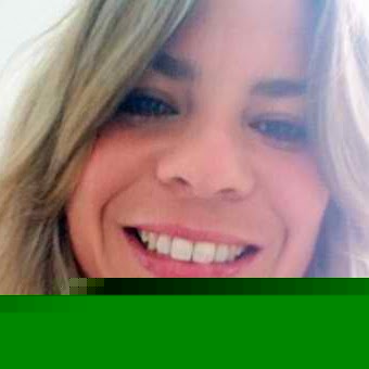Julie Fernandez Photo 19