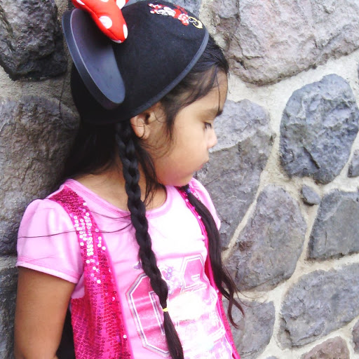 Ester Flores Photo 30
