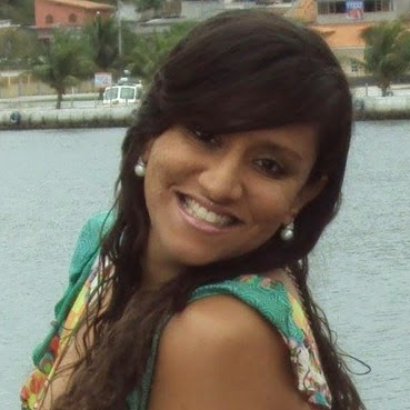 Paula Oliver Photo 35