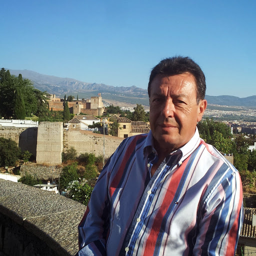 Isidro Rodriguez Photo 17
