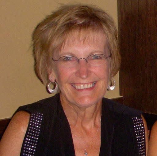 Julie Cole Photo 28