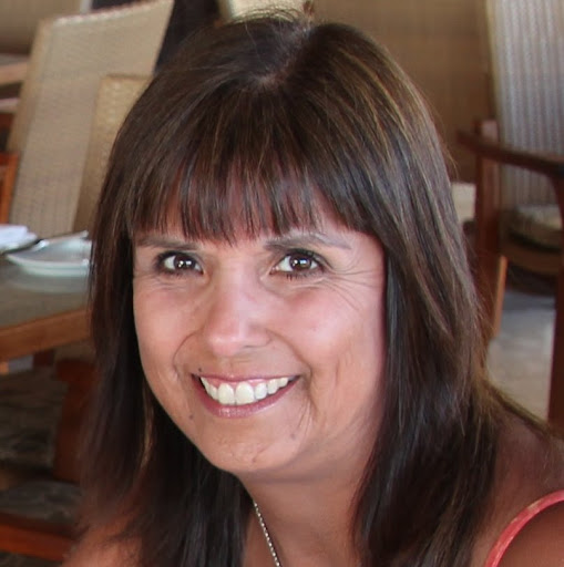 Gloria Perry Photo 15