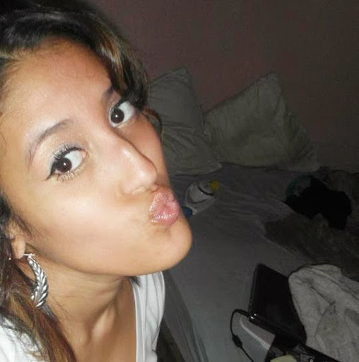 Stephanie Navarro Photo 37