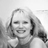 Elizabeth Parrott Photo 17