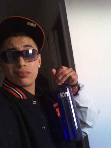 Andy Quiroz Photo 18
