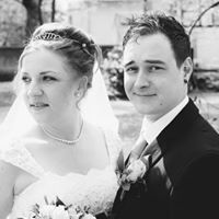 Kristin Bowman Photo 35