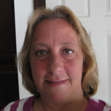 Debbie Saunders Photo 31