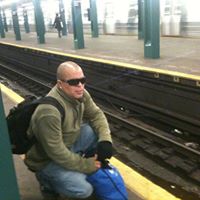 Luis Velez Photo 33