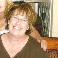 Julie Guthrie Photo 17