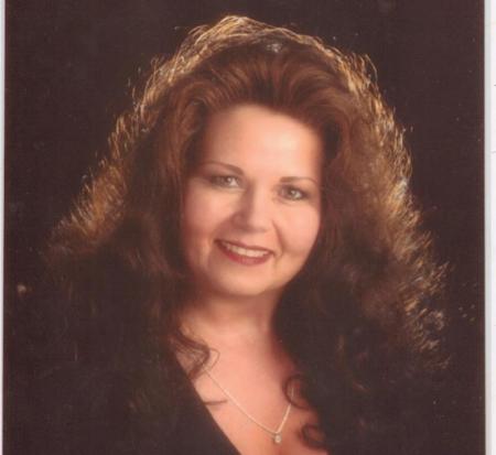 Laura Stout Photo 27