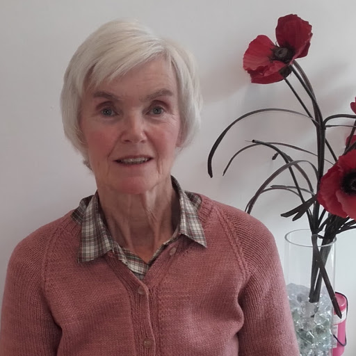 Mary Pearson Photo 37