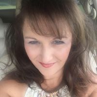Amy Holt Photo 9
