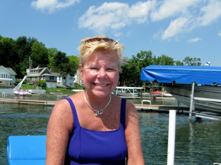 Tracy Jones Photo 39
