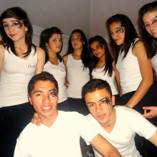 Paula Chaparro Photo 9