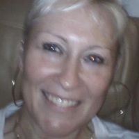 Stephanie Raymond Photo 29
