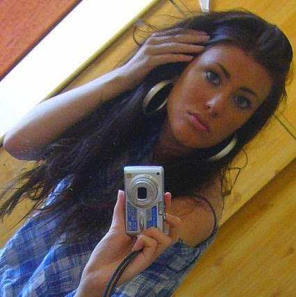 Nicole George Photo 26