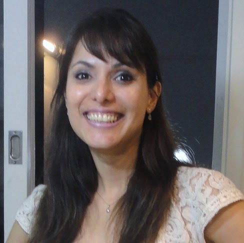 Adriana Farina Photo 11