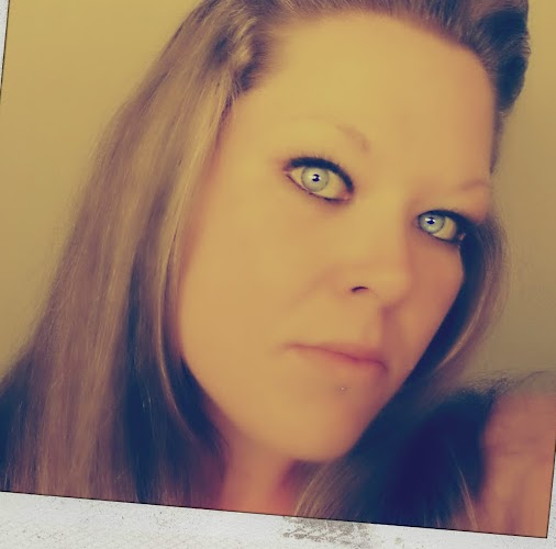 Andrea Barnes Photo 20