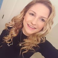 Christina Holt Photo 18