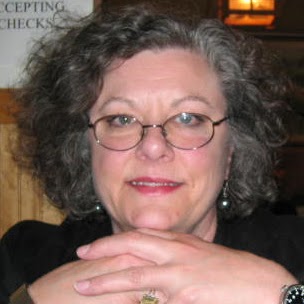 Caroline Ellis Photo 35