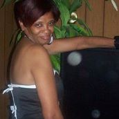 Sandra Warren Photo 27