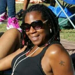 Debra Houston Photo 12