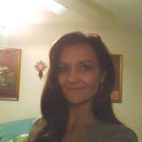 Stephanie Hilliard Photo 28