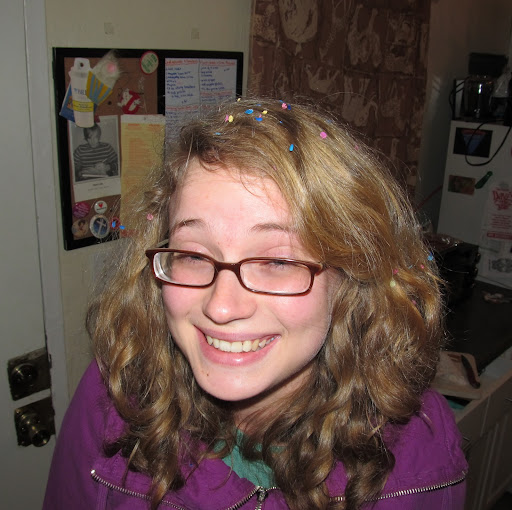 Elizabeth Burns Photo 9