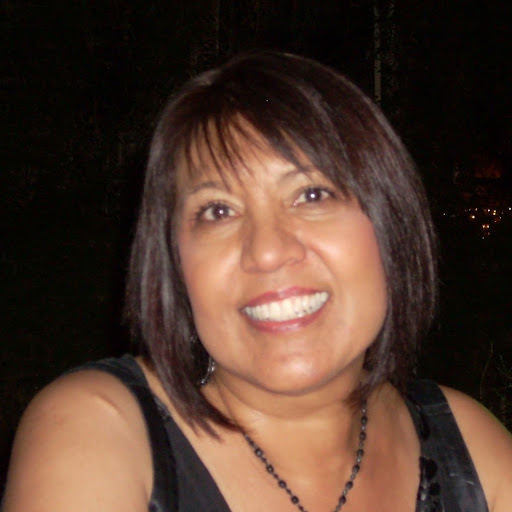 Alicia Robles Photo 31