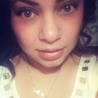 Stephanie Flores Photo 19