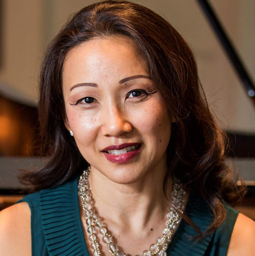 Emily Chua Photo 23