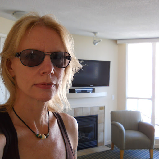 Elizabeth Stringer Photo 42