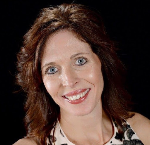 Candace Hollis Photo 1