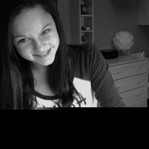 Anna Brier Photo 8