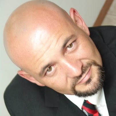 Manuel Valdivia Photo 28