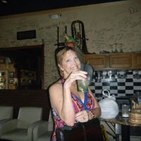 Amy Clements Photo 27
