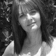 Elizabeth Downing Photo 19