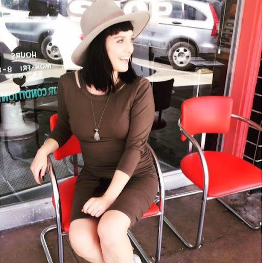 Elizabeth Mathis Photo 23