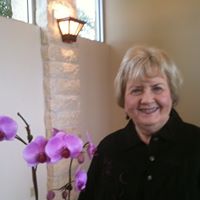 Sandra Dickens Photo 32
