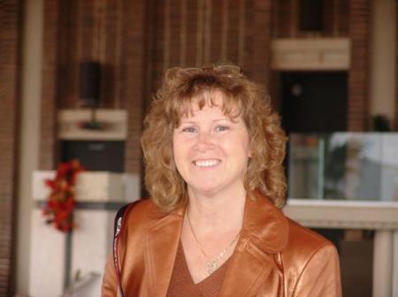 Cindy Stuart Photo 35