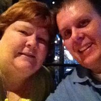 Jennifer Lowry Photo 30