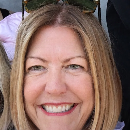 Julie Combs Photo 11