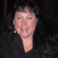 Catherine Hardy Photo 17