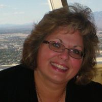 Julie Morton Photo 16