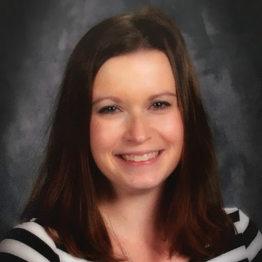 Jennifer Roach Photo 17