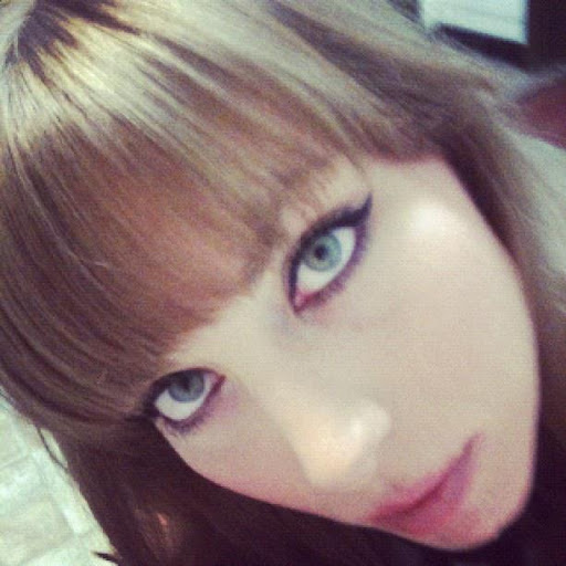 Marie Webster Photo 19